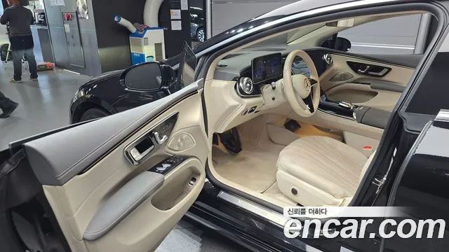 Mercedes-Benz EQS — Фото автомобиля 10