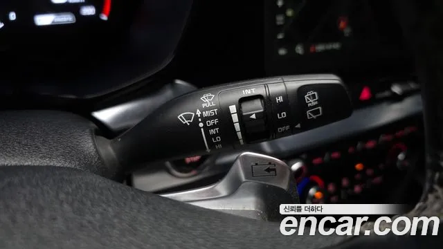 Kia Niro — Фото автомобиля 18