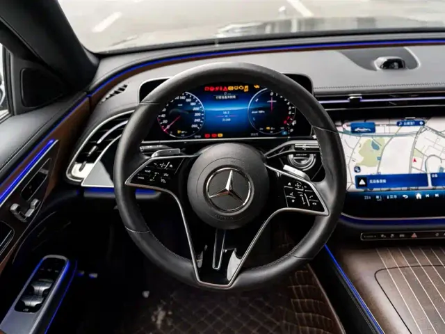 Mercedes-Benz E-Class — Фото автомобиля 15