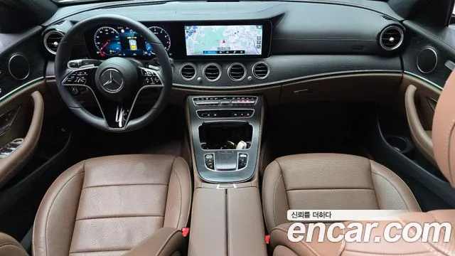 Mercedes-Benz E-Class — Фото автомобиля 7