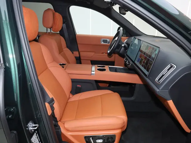 Li Auto L9 — Фото автомобиля 30