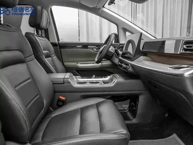 GAC Trumpchi E8 — Фото автомобиля 15