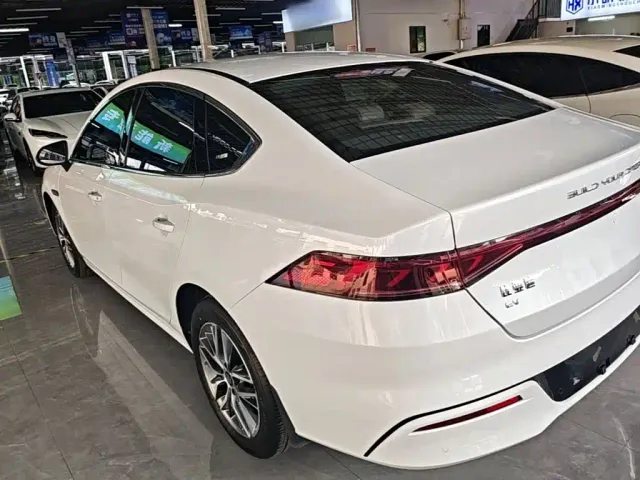 BYD Qin PLUS — Фото автомобиля 4