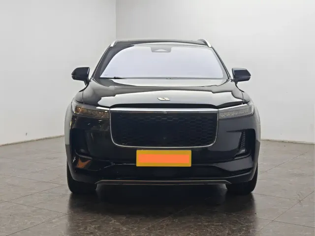 Li Auto ONE — Фото автомобиля 5