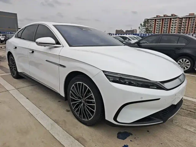 BYD Han — Фото автомобиля 3