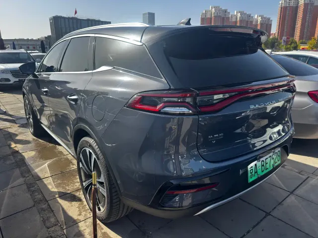 BYD Tang — Фото автомобиля 28