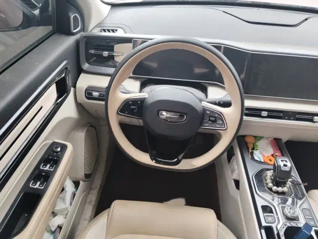 Geely ICON — Фото автомобиля 2