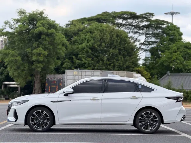 Chery Arrizo 8 — Фото автомобиля 5