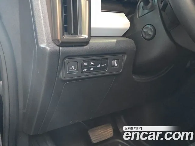 GMC Hummer EV — Фото автомобиля 10