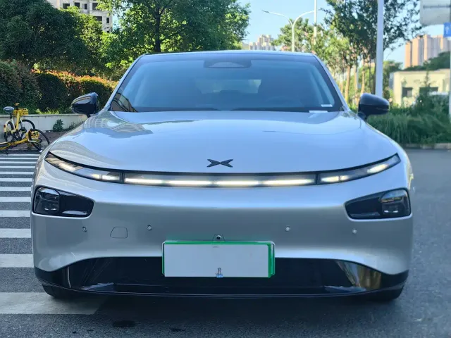 Xpeng P7 — Фото автомобиля 2