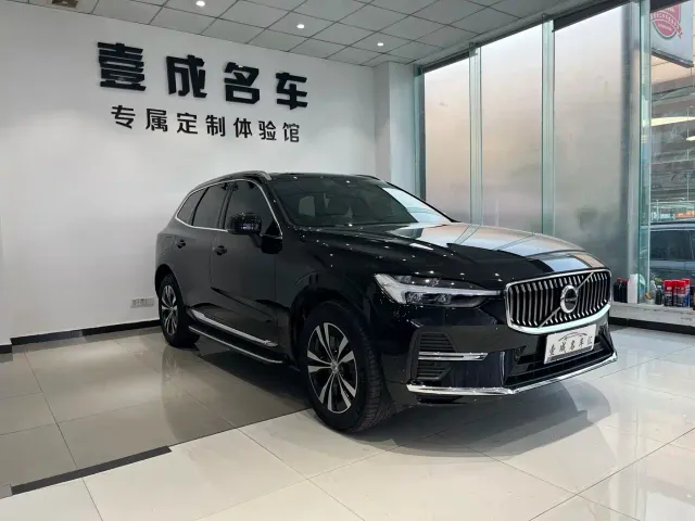 Volvo XC60 — Фото автомобиля 3