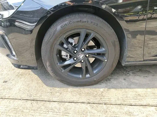 Buick Regal — Фото автомобиля 22