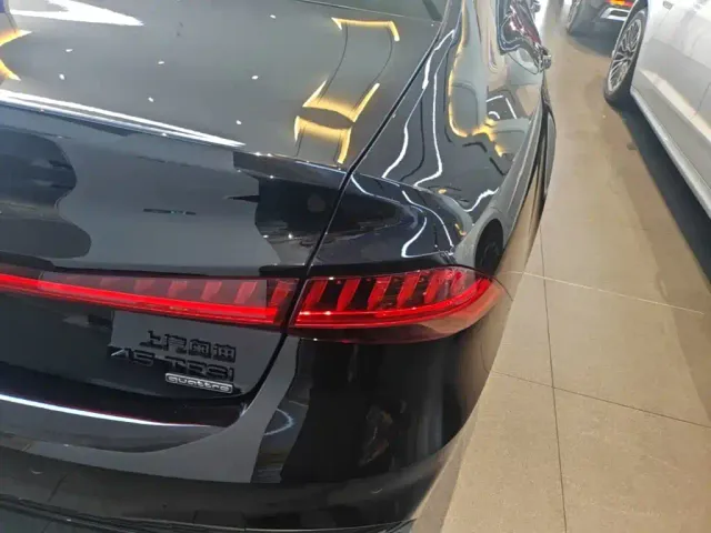 Audi A7L — Фото автомобиля 7