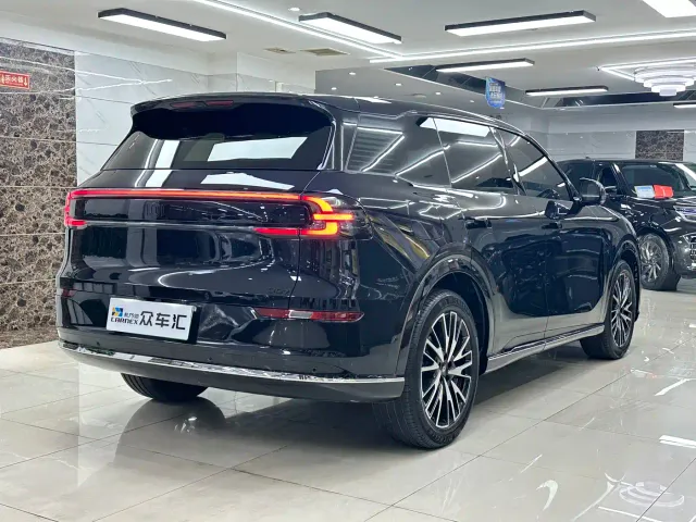 Changan Qiyuan Q07 — Фото автомобиля 6