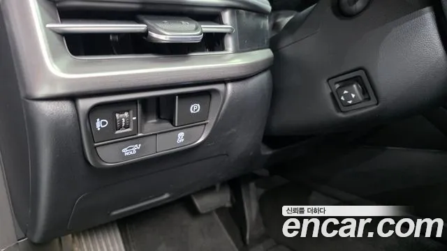 Hyundai Grandeur Grandeur (GN7) 2.5 Бензин 2WD — Фото автомобиля 17