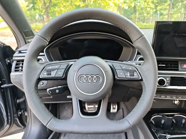 Audi A4L — Фото автомобиля 16