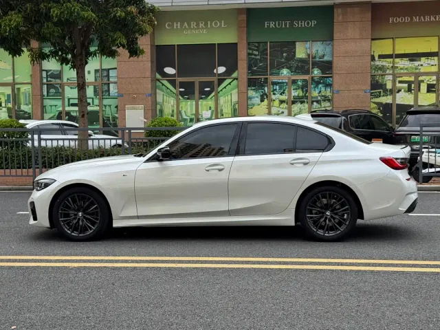 BMW 3 Series — Фото автомобиля 23
