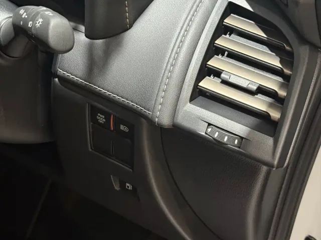 Toyota Alphard — Фото автомобиля 18