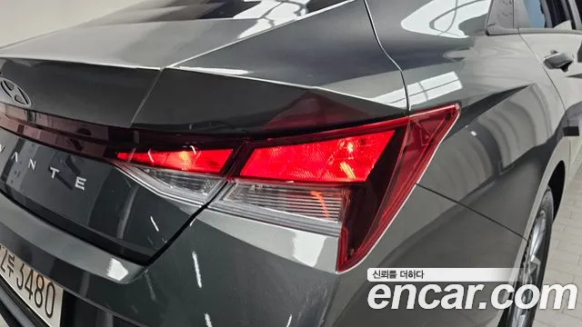 Hyundai Avante CN7 — Фото автомобиля 8