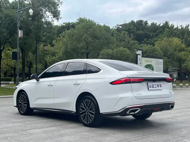 Geely Emgrand — Фото автомобиля 9