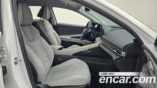 Hyundai Avante CN7 — Фото автомобиля 11