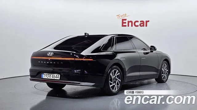 Hyundai Grandeur Grandeur (GN7) 3.5 Бензин 4WD — Фото автомобиля 2