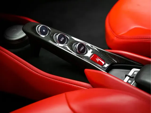 Ferrari F8 — Фото автомобиля 16