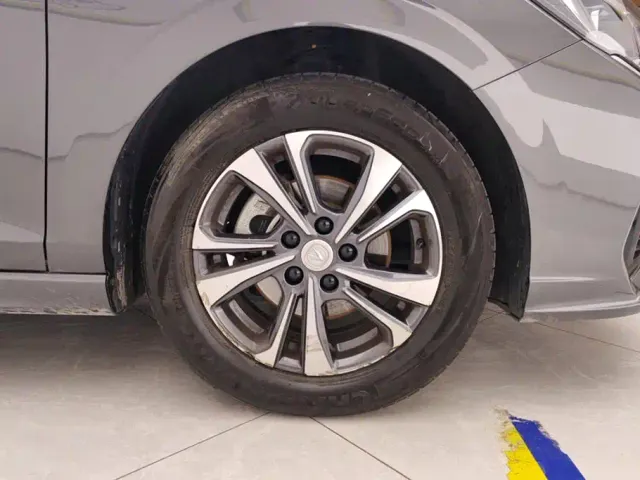 Changan Eado — Фото автомобиля 6