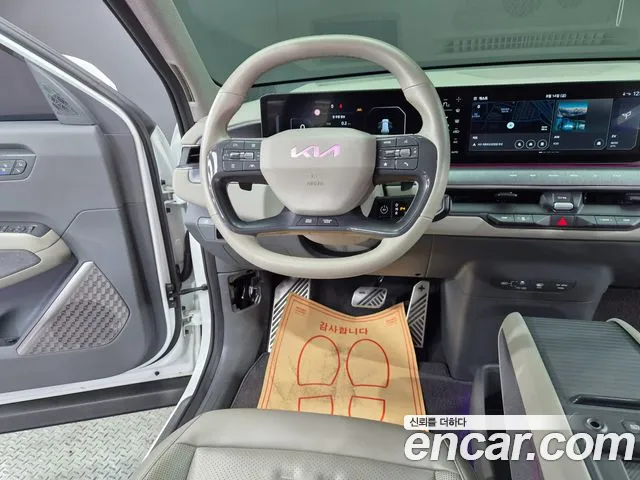 Kia EV9 — Фото автомобиля 10