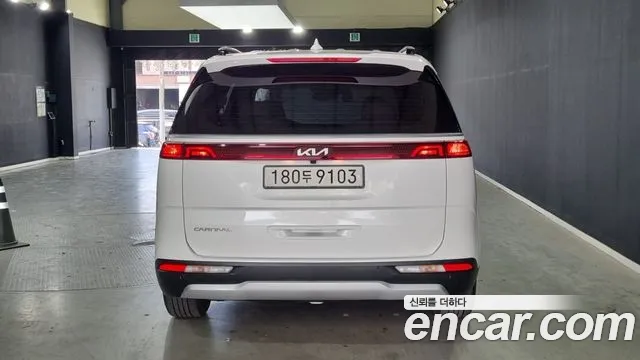 Kia Canival Carnival 4 поколение Дизель 9 мест Prestige — Фото автомобиля 4