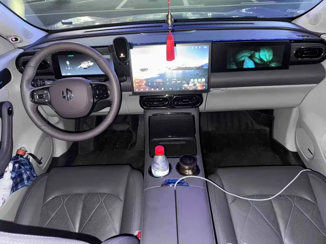 Leapmotor C11 — Фото автомобиля 5