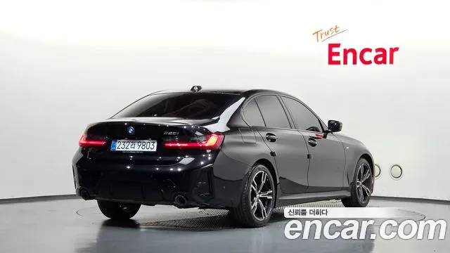BMW 3 Series — Фото автомобиля 2