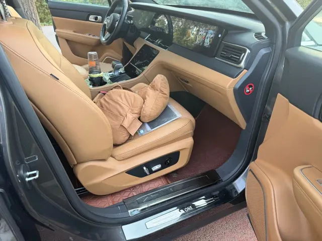 Li Auto ONE — Фото автомобиля 17