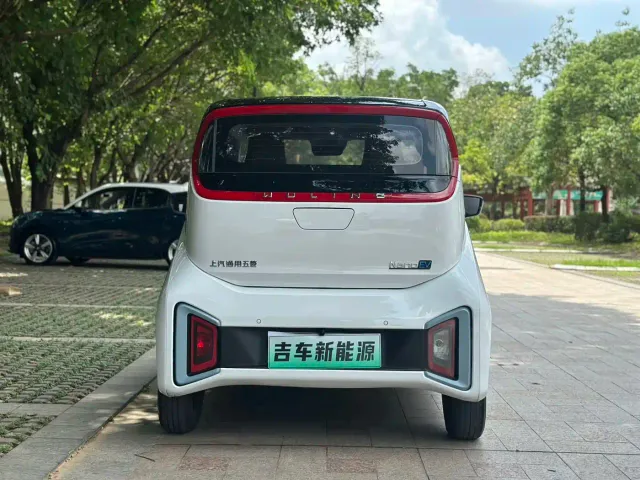 Wuling NanoEV — Фото автомобиля 5
