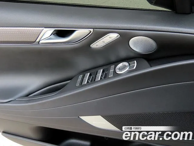 Genesis G80 RG3 — Фото автомобиля 12