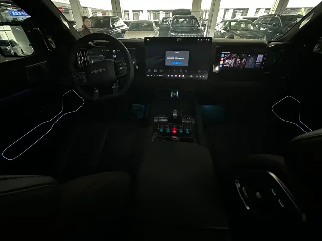 BYD FangChengBao Leopard 8 — Фото автомобиля 10