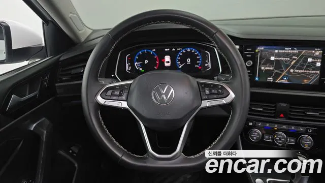 Volkswagen Jetta — Фото автомобиля 21