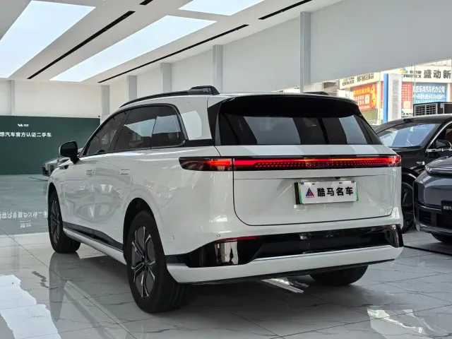 Xpeng G9 — Фото автомобиля 13