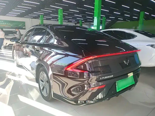 Wuling Starlight — Фото автомобиля 4