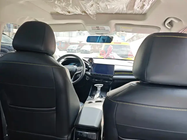 Roewe i5 — Фото автомобиля 7