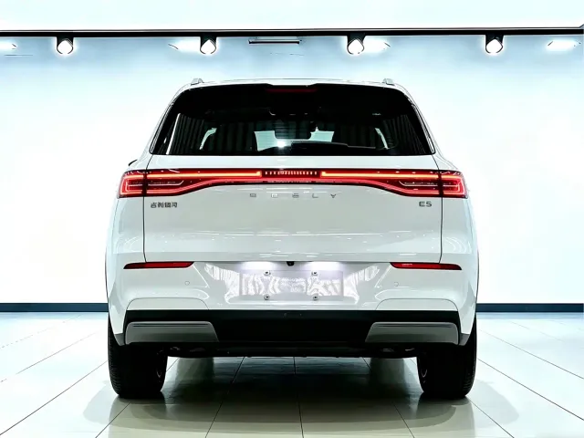 Geely Galaxy E5 — Фото автомобиля 5
