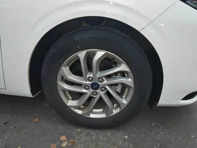 Ford Mondeo — Фото автомобиля 24
