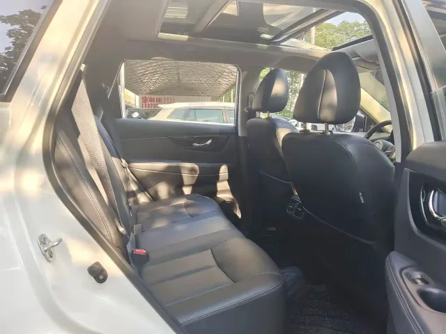 Nissan X-Trail — Фото автомобиля 16