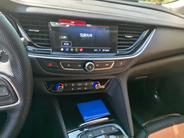 Buick Regal — Фото автомобиля 13