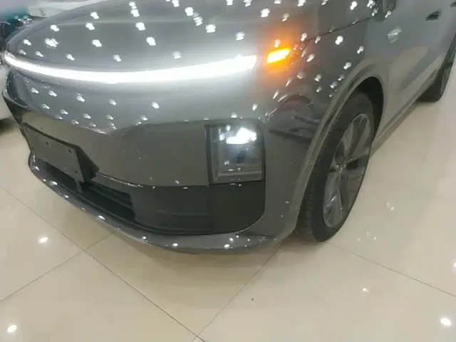 Li Auto L6 — Фото автомобиля 23