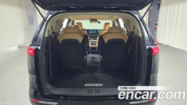Kia Canival Carnival 4 поколение Бензин 9 мест Prestige — Фото автомобиля 20