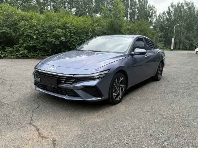 Фотография автомобиля — Hyundai Elantra