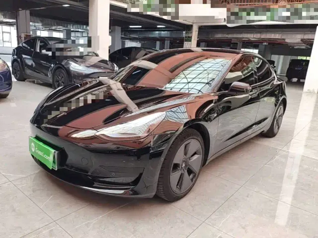 Фотография автомобиля — Tesla Model 3