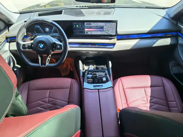 BMW 5 Series — Фото автомобиля 9