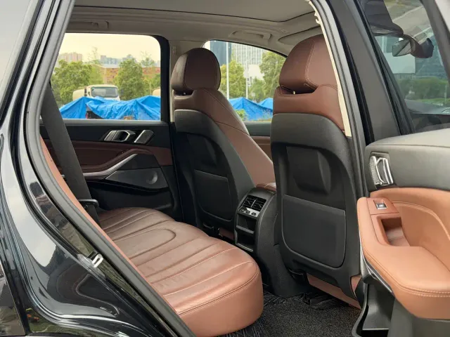 BMW X5 — Фото автомобиля 12